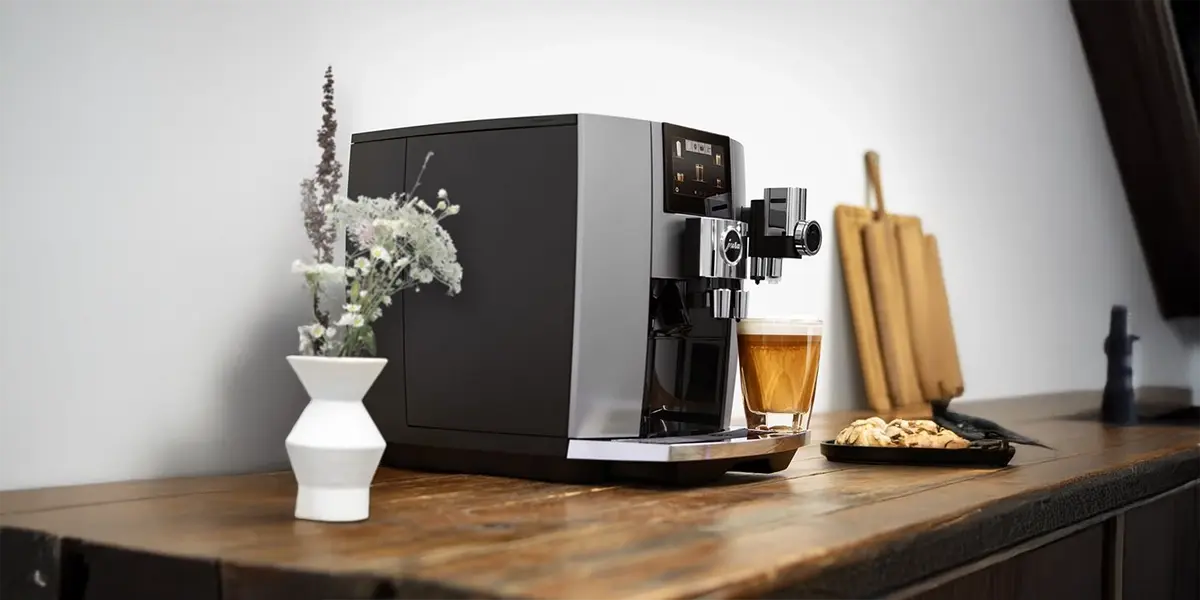 Jura E8 Automatic Coffee Machine