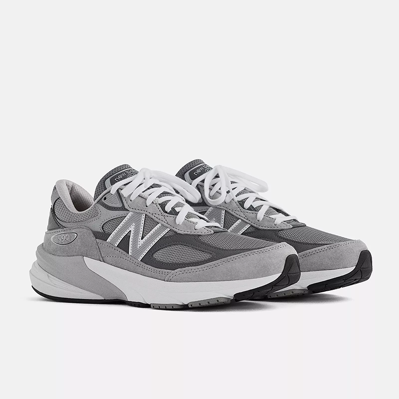 4. New Balance 990v6