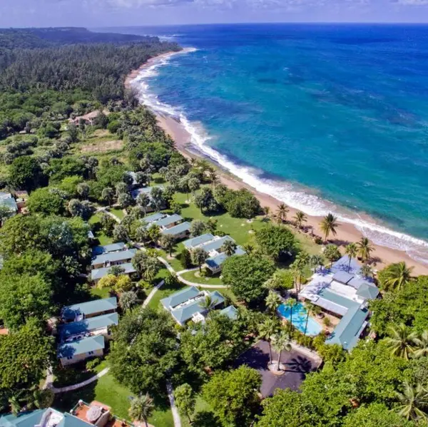 Villa Montaña Beach Resort beachfront view